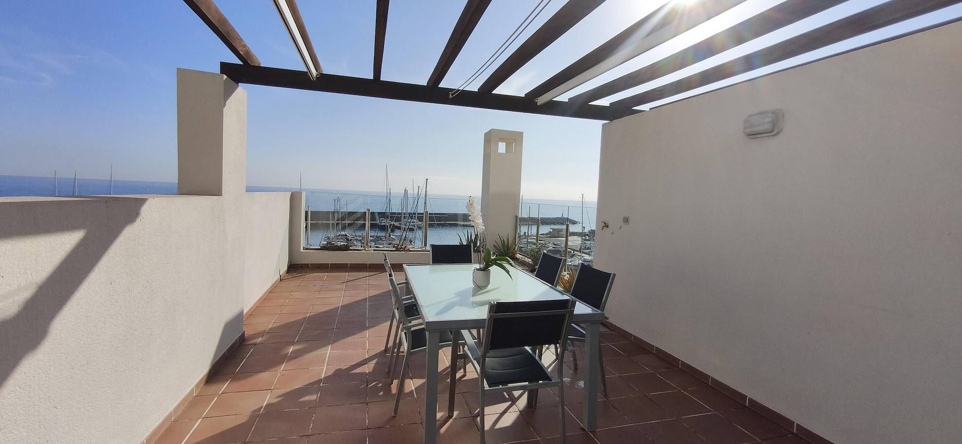 Entire apartment, Residencial Marina Del Port 35 - Magnificent Apartment Less Than 50m Form The Beach in Calafat, Costa Dorada