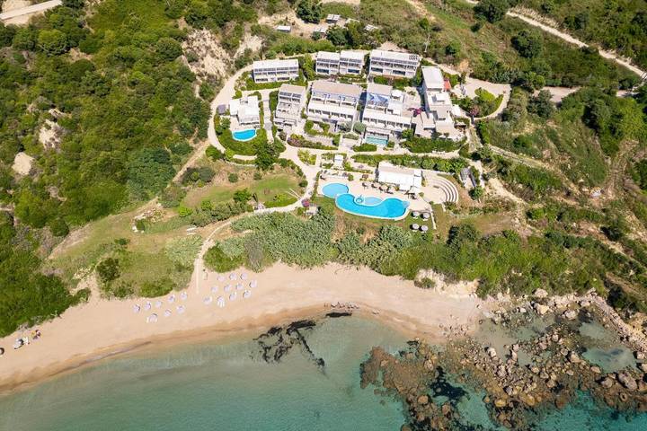 Resort per 4 persone, con Balcone e Terrazza nonché Giardino e Piscina per bambini in Peloponneso