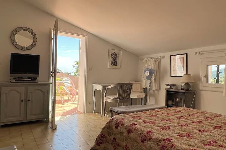 Location de vacances pour 4 personnes, avec jardin et balcon à Seillans - 2