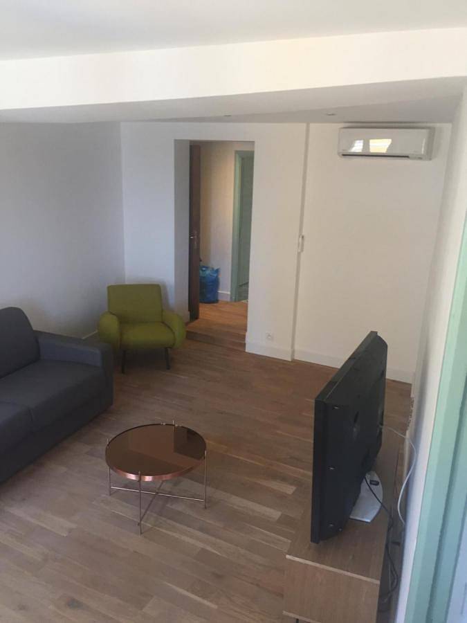 Gîte pour 4 personnes, avec vue dans Cinema Le Studio Bastia - 4