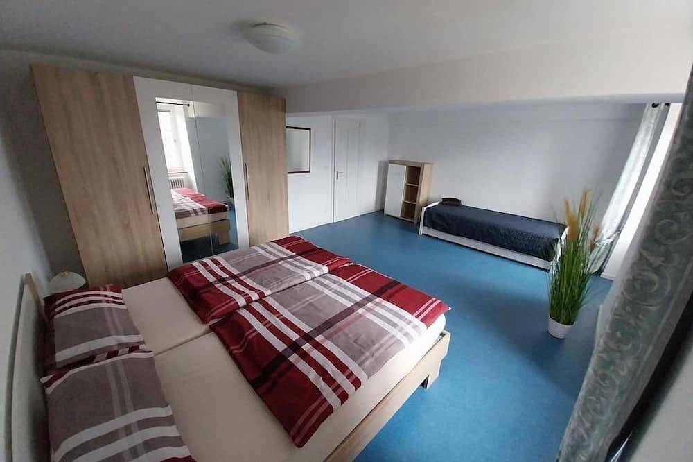 Ganze Wohnung, Ferienwohnung Altes Forsthaus - 4-Bett-Ferienwohnung Altes Forsthaus in Dasburg, Eifelkreis Bitburg-Prüm