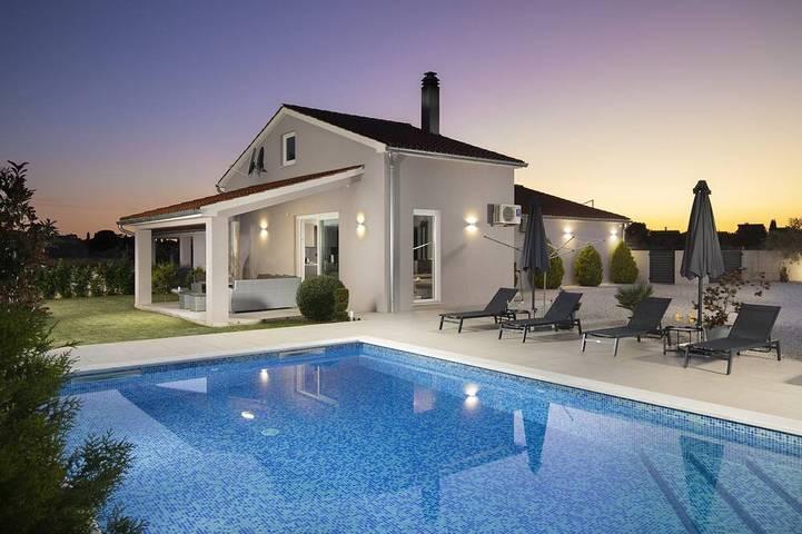 Villa für 5 Personen, mit Terrasse und Garten in Fazana