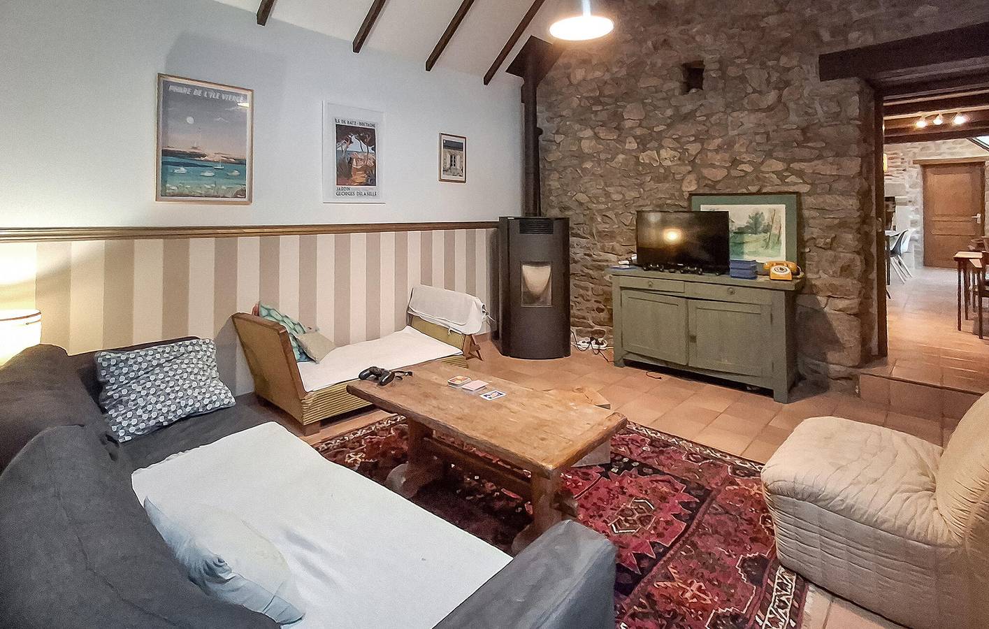 Acogedor apartamento de 2 dormitorios con parking y WiFi a 2 km de la playa in Plouguerneau, Región de Brest