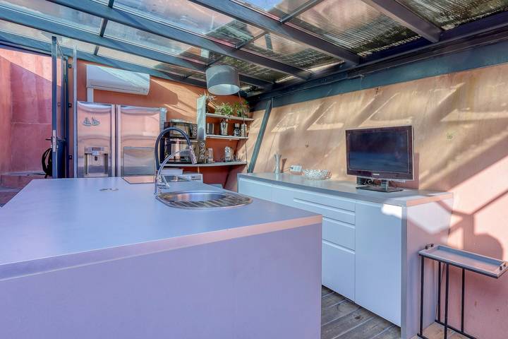 Gîte pour 2 personnes, avec piscine et jacuzzi ainsi que jardin et terrasse à Roquefort-la-Bédoule - 2