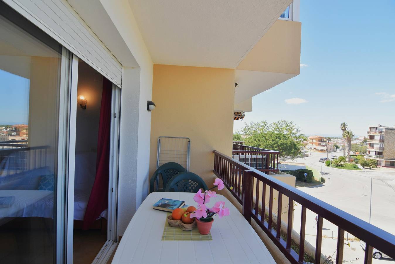 Apartamento entero, Alquiler vacacional en Roses, Costa Brava: Apartamento acogedor con vistas a la montaña, a 1 km de la playa de Santa Margarita. in Santa Margarida, Roses