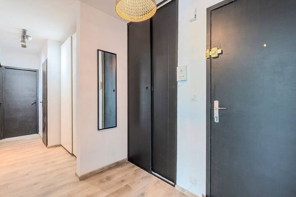 Entire apartment, Charming apartment with parking and balcony. in La Madeleine, Lille region