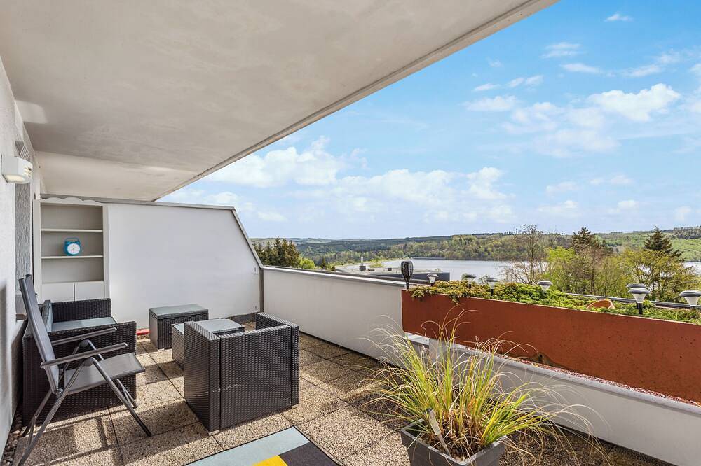 Ganze Wohnung, Flexi Home - Balkon | Seeblick | Speed Wlan | Pool in Langscheid (Sorpesee), Sundern