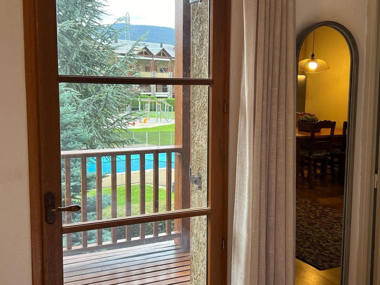 Appartement de vacances entier, Appartement 2 ch. Piscine, Terrasse, Vues, 6 Pers. et Wifi in Bourg-Madame, Parc naturel régional des Pyrénées catalanes