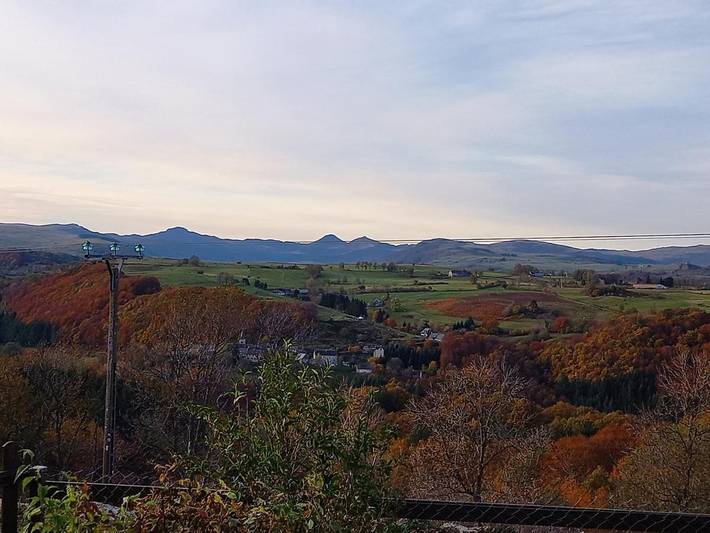 Location de vacances pour 3 personnes, avec vue ainsi que jardin et terrasse, animaux acceptés à Marchastel - 4