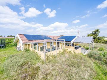 Ferienhaus für 8 Personen, mit Pool und Terrasse sowie Sauna und Whirlpool in Henne Strand