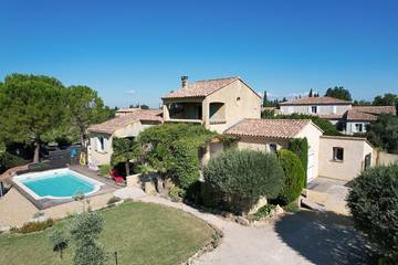Gîte pour 4 personnes, avec jardin à Sainte-Cécile-les-Vignes