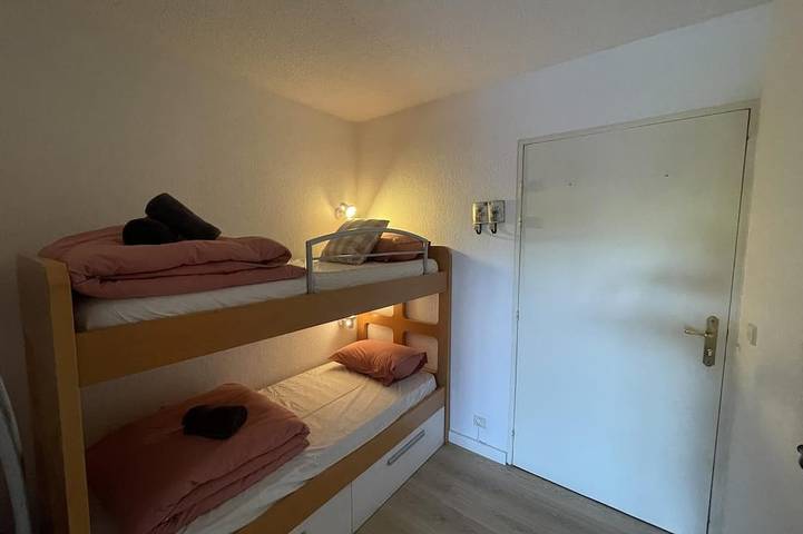 Location de vacances pour 4 personnes, avec jardin et piscine à Bourg-Madame - 2