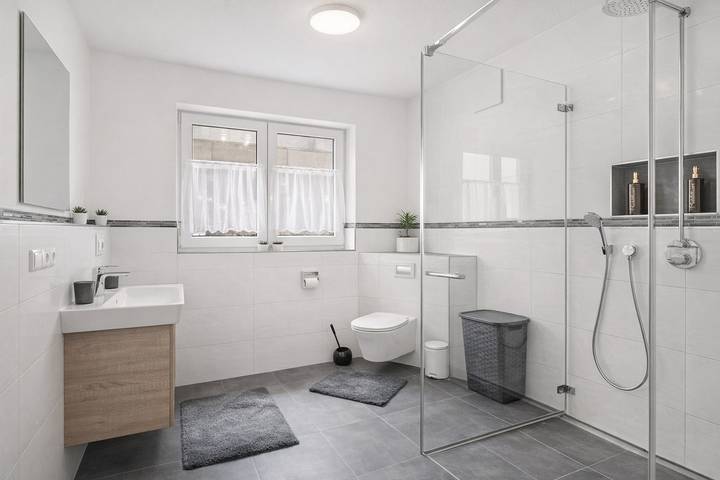 Ganze Ferienwohnung, Kleine Auszeit - Ferienwohnung, 50qm, 1 Schlafzimmer, 1 Wohn-/Schlafzimmer, max. 3 Personen in Friedrichshafen, Region Bodensee-Oberschwaben