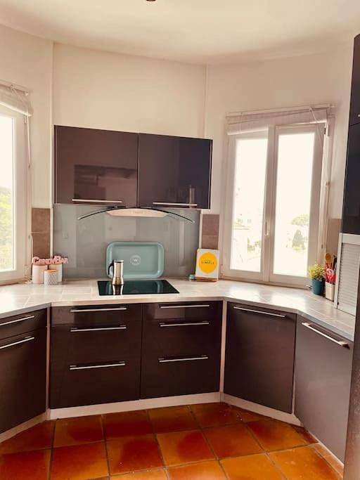Three-Bedroom House in Cannes La Bocca, Cannes
