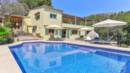Villa in Pollença, Serra de Tramuntana für 9 