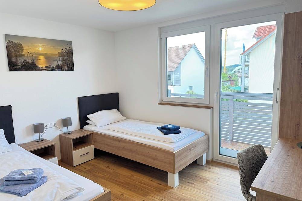 Ganze Wohnung, Ferienwohnung mit 65 qm, 2 Schlafzimmer, max. für 2 Erwachsene + 3 Kinder in Illmensee, Region Bodensee-Oberschwaben