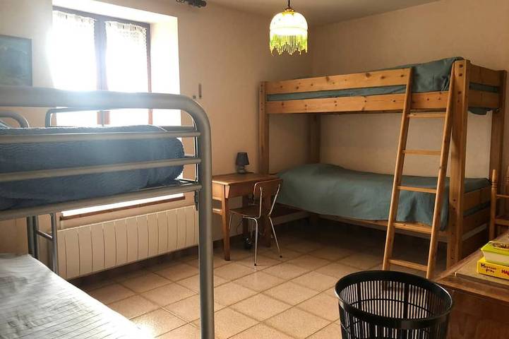 Location de vacances pour 8 personnes, avec jardin et terrasse à Les Maillys - 2
