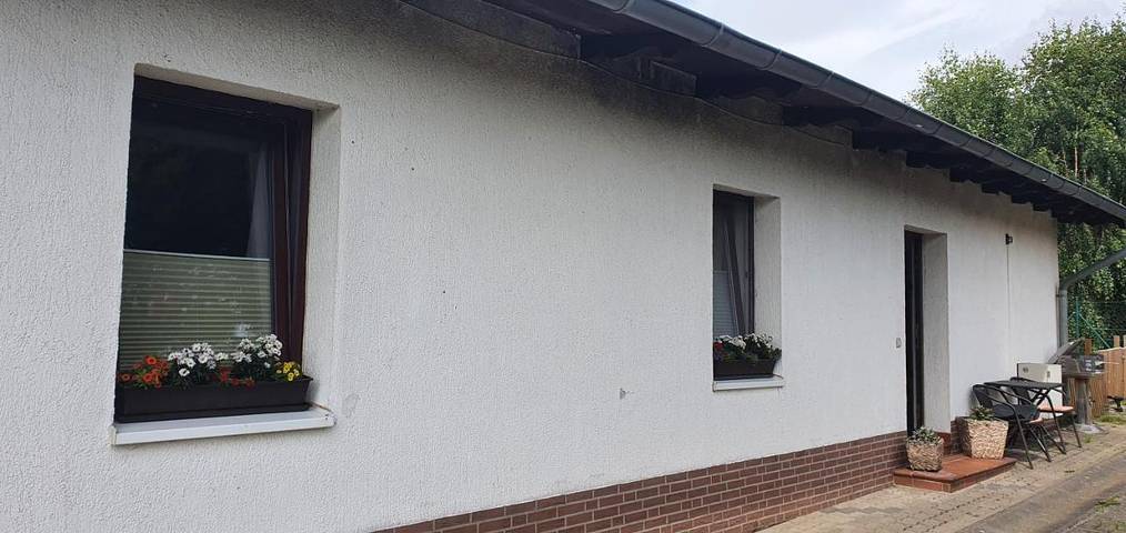 Ferienwohnung für 3 Personen, mit Terrasse und Garten in Mesekenhagen