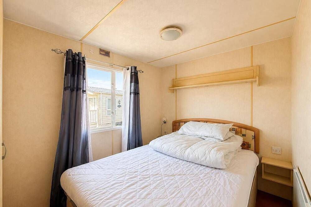 8 berth caravan for hire at St Osyth Beach Holiday Park in St Osyth, Essex