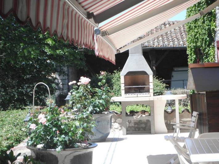 Location de vacances pour 2 personnes, avec jardin ainsi que vue sur le lac et vue à Anthé - 3