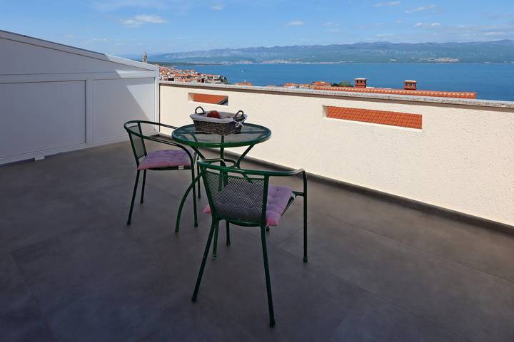 Ferienwohnung für 2 Personen, mit Balkon/Terrasse auf Krk