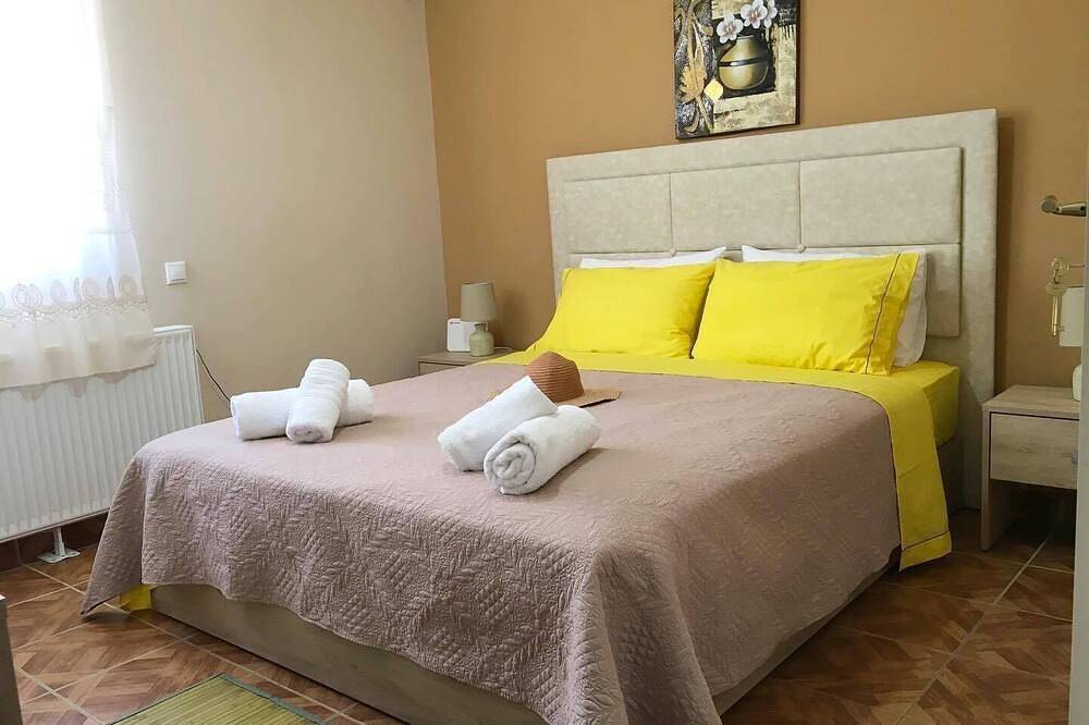Venetia's House with great sea view, 50 m from beach in Sami, Kefalonia