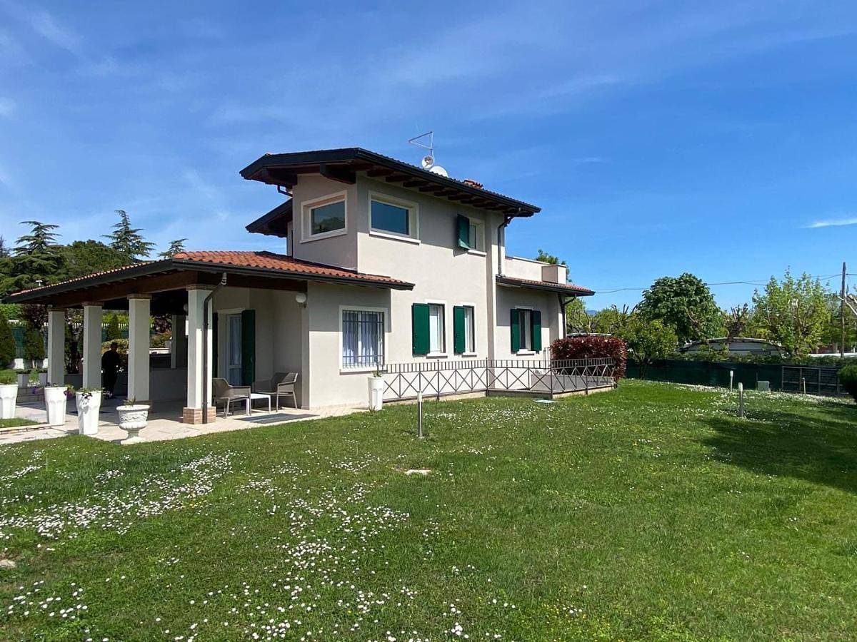 La Dolce Vita - Private Villa with Pool in Moniga del Garda, Prealpi Gardesane