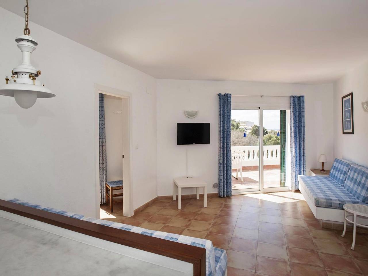 Apartamento vacacional entero, Apartamento de 1 dormitorio con Vistas al Mar a 50m de la playa. in Canyelles Petites, Roses