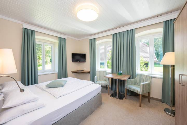 Hotel für 2 Personen, mit Seeblick und Garten sowie Sauna, mit Haustier in Finkenstein am Faaker See - 2