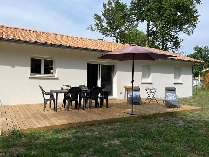 Location de vacances pour 6 personnes, avec Terrasse ainsi que Jardin et Vue dans Saugnacq-et-Muret
