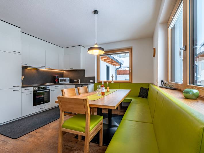 Ferienwohnung für 9 Personen, mit Balkon und Garten in See - 2