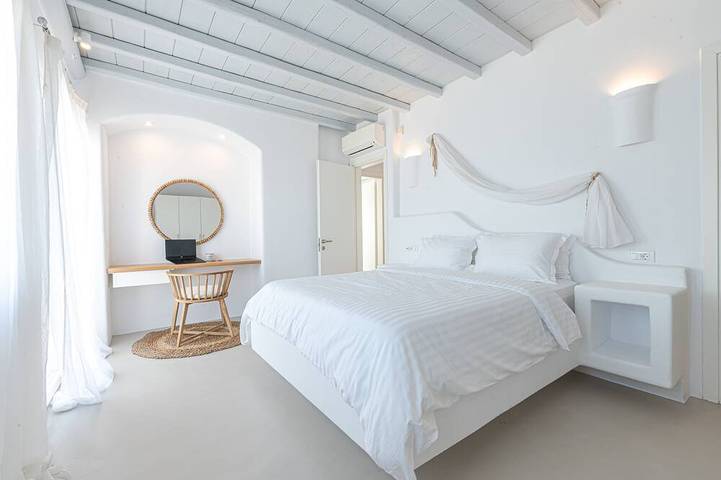 Carpe Diem Villa II ,Private Infinity Heated Pool! in Mykonos