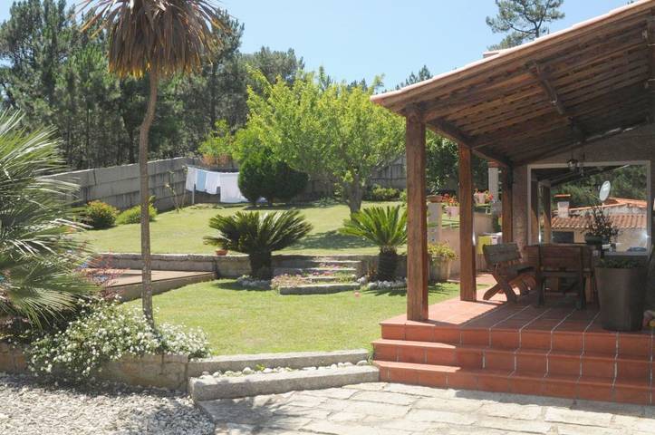 Albergue para 7 personas, con vistas además de jardín y piscina, Familias con niños en Salnés - 2