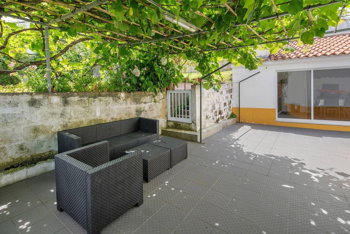 Casa de férias 'Dos M's' com vista para a montanha, piscina privada e Wi-Fi in São Miguel Island, Santo António de Nordestinho