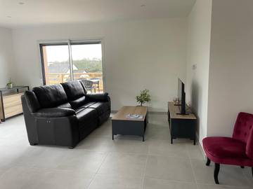Gîte pour 4 personnes, avec jardin ainsi que vue et balcon à Pontrieux