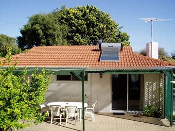 Holiday Home for 5 People in Perth, Western Australia, Photo 2