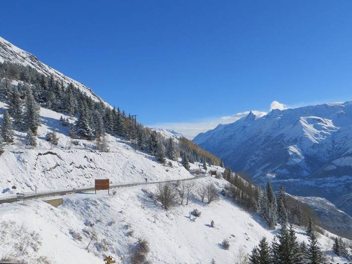 Gîte pour 4 personnes, avec balcon dans Office De Tourisme D Auris En Oisans - 2