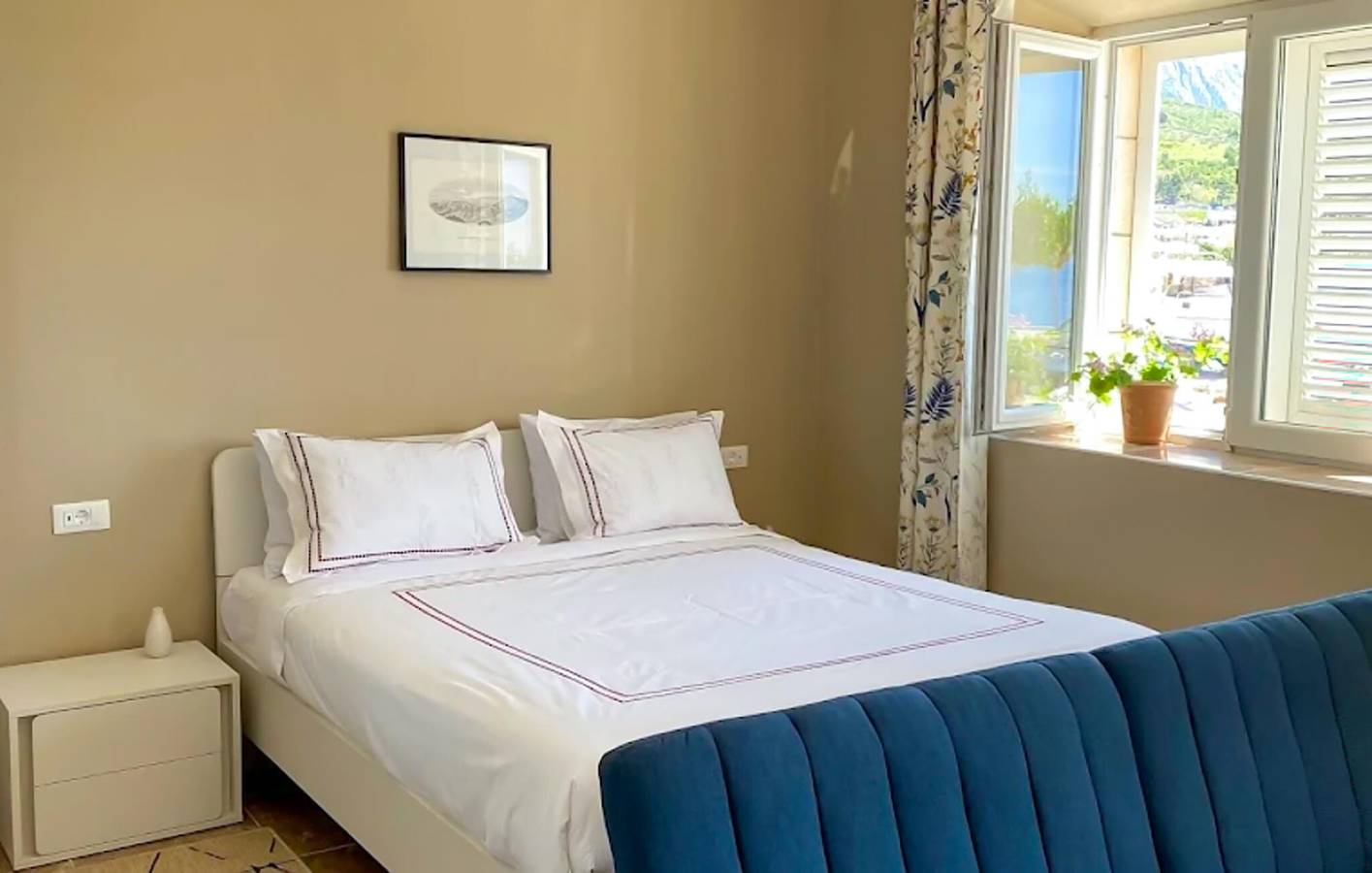 Apartamento vacacional entero, Apartamento de vacaciones para 2 personas con jardín in Podgora, Rivera de Makarska