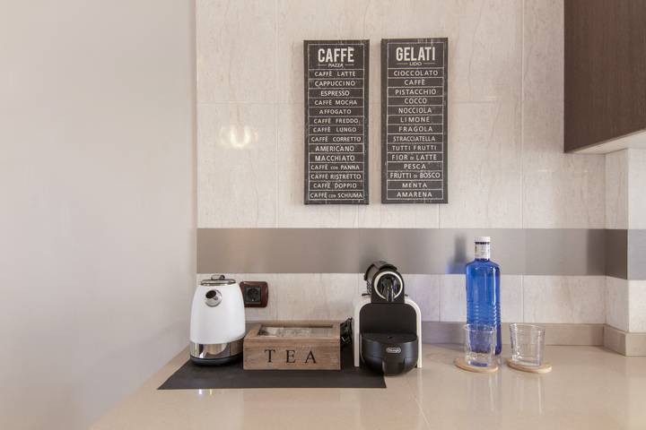 Apartamento entero, Vacaciones 'Junto a la Playa de Las Canteras con Encanto' con Wi-Fi in La Isleta, Las Palmas de Gran Canaria