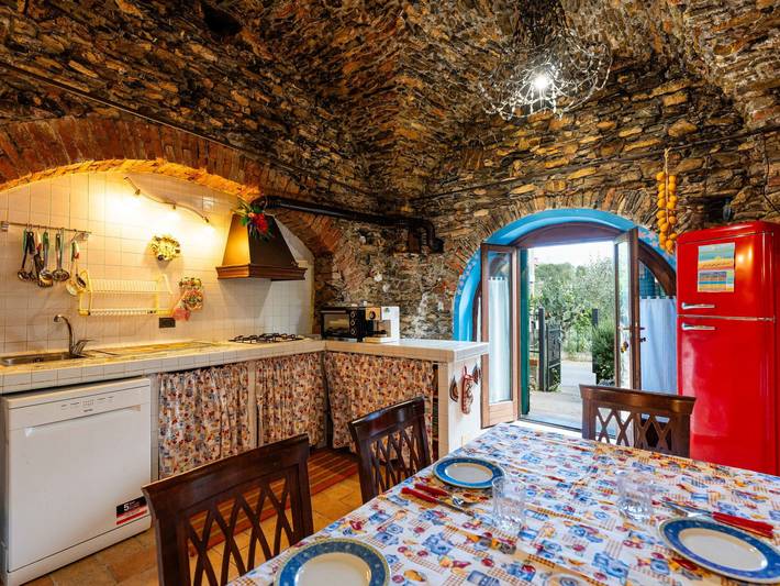Appartamento intero, La Bouganville - Rustico con giardino in Andora, Riviera di Ponente