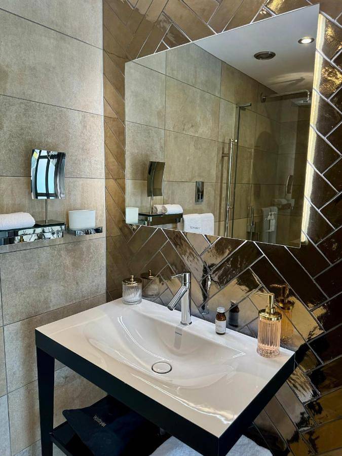 Deluxe King Room in Lancaster, Lancashire
