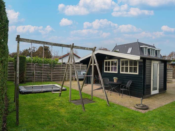 Casa Egmond vicino spiagge di dune in Egmond Binnen, Olanda Settentrionale - Costa del Mare del Nord