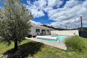 Location de vacances pour 8 personnes à Le Bousquet-d'Orb