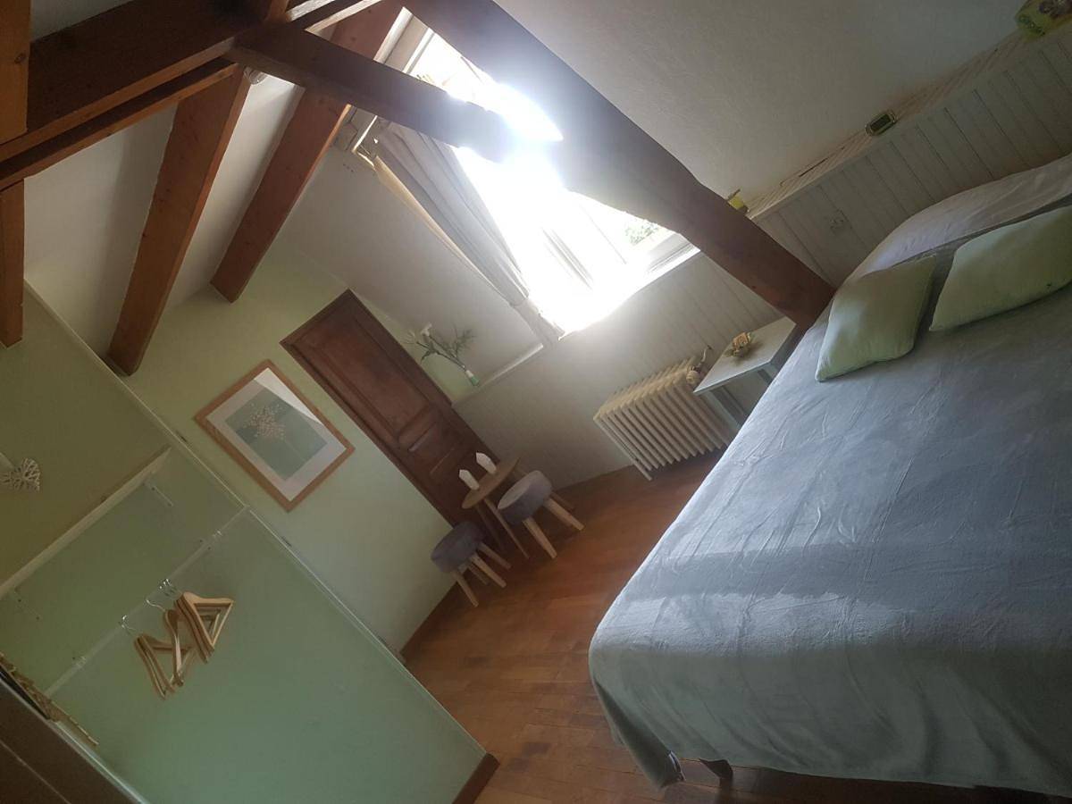 Two-Bedroom House in Quaëdypre, Région de Dunkerque