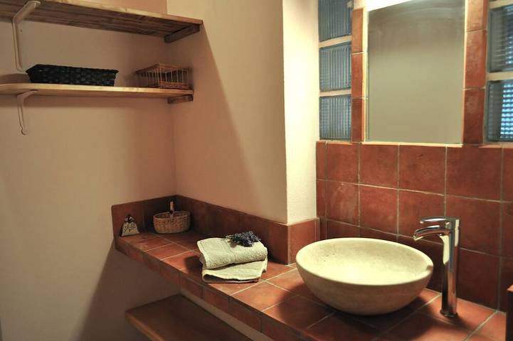 Gîte pour 4 personnes, avec piscine et terrasse à Vézénobres - 4