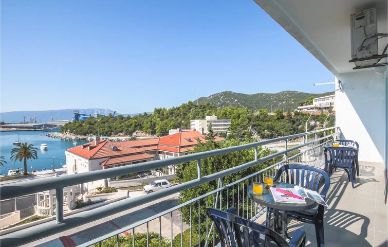 Ganze Ferienwohnung, Gemütliches Apartment mit Meerblick, Terrasse, WLAN und Parkplatz in der Nähe von Ploče in Ploce, Dubrovnik-Neretva
