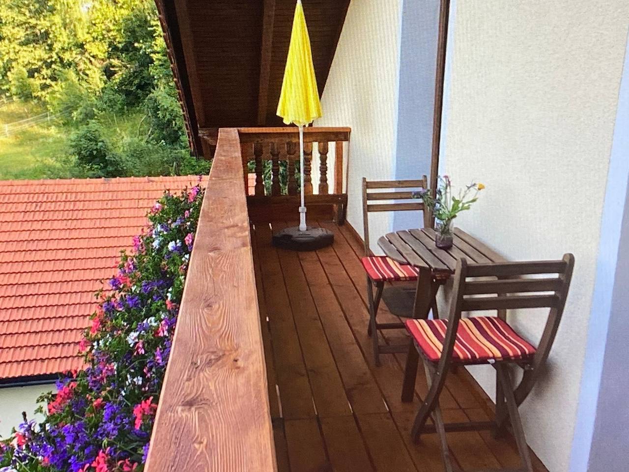 Ganze Wohnung, Ferienwohnung 'Haus Peschl Fewo 2' mit Balkon, Gemeinschaftsgarten und Wlan in Neureichenau, Ostbayern