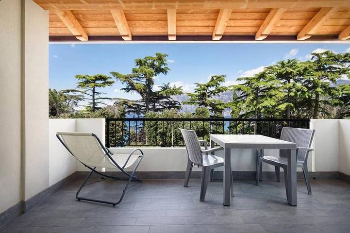 Holiday apartment for 4 people, with garden and balcony - 1