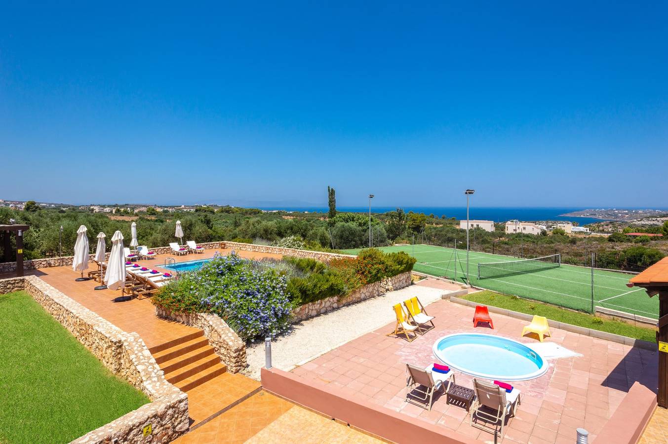 Villa für 14 Personen mit Garten in Kalathas, Akrotiri (Chania)