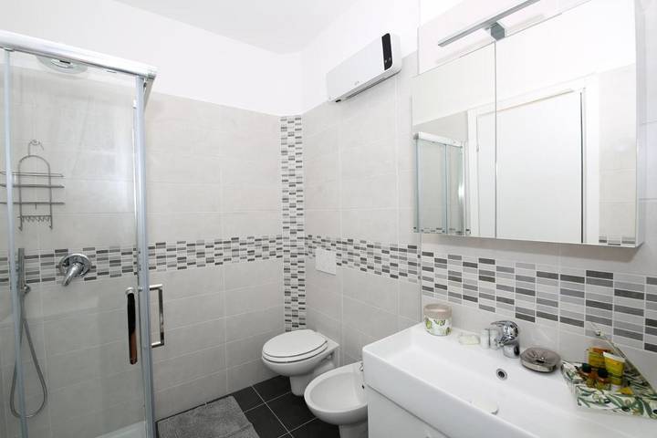 Gîte pour 2 personnes, avec vue sur le lac ainsi que vue et jardin, animaux acceptés à Oliveto Lario - 2